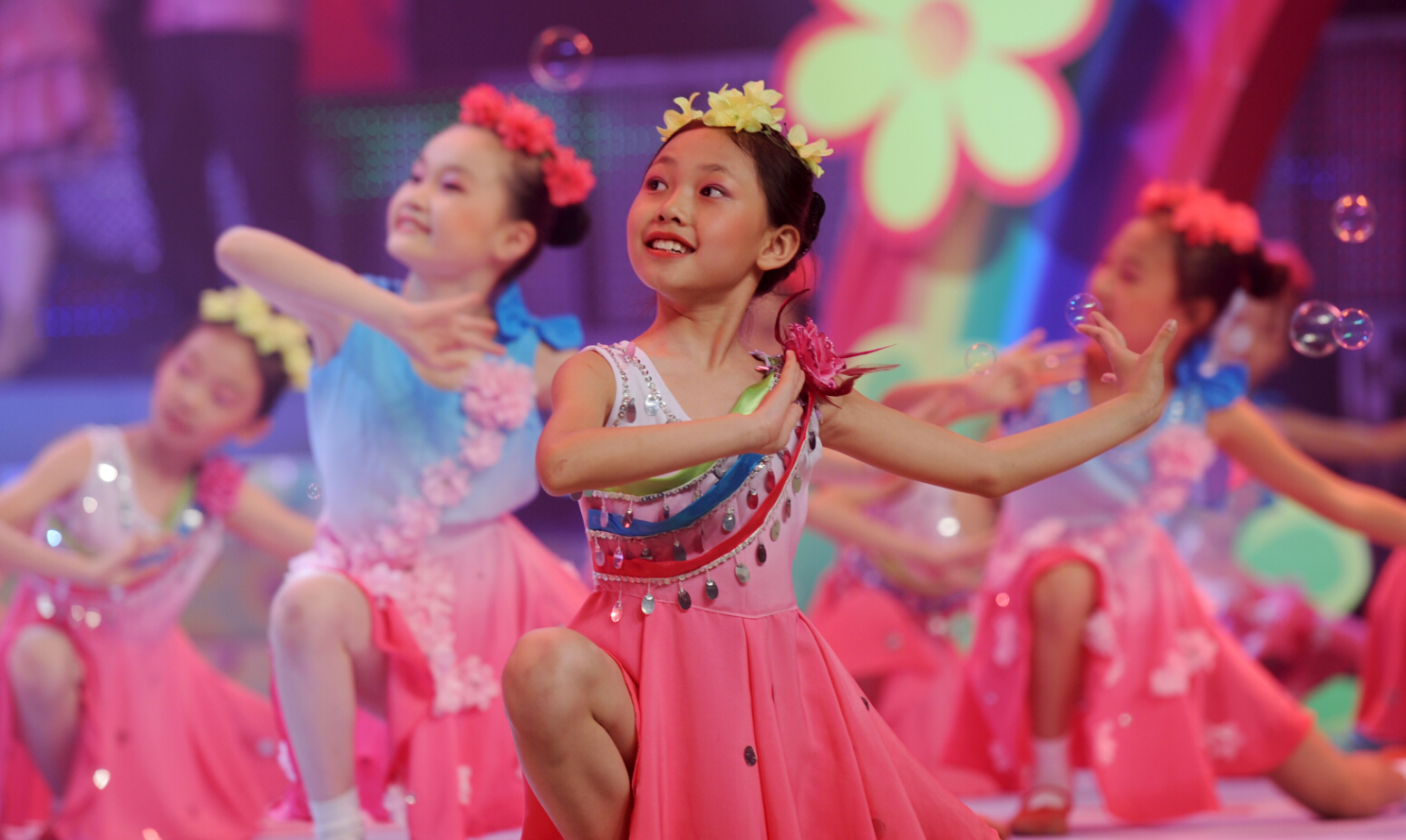儿童傣族女儿花表演服包臀鱼尾双层裙摆女童孔雀舞服装-阿里巴巴